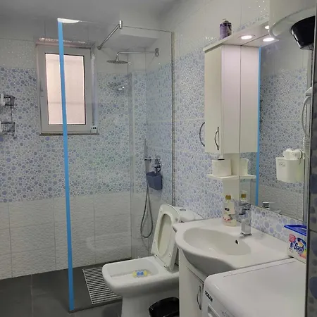 Rudi 1 In تيرانا